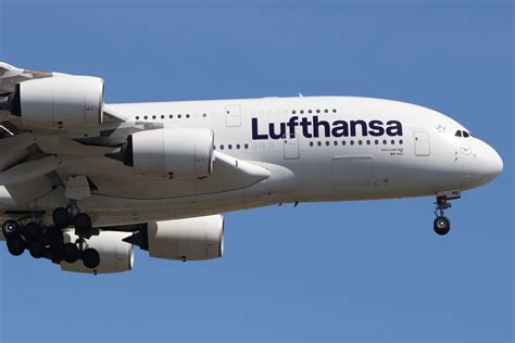 Lufthansa Reduces Selling Price of Six Airbus A380s