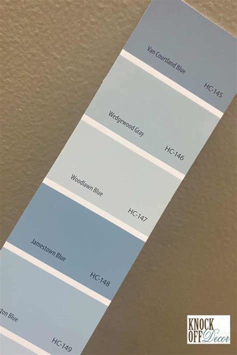 Benjamin Moore Woodlawn Blue HC 147 The Blissful Blue Green Paint