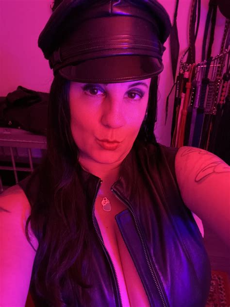 Xena Romanova Nyc Dominatrix Fetish Model On Twitter