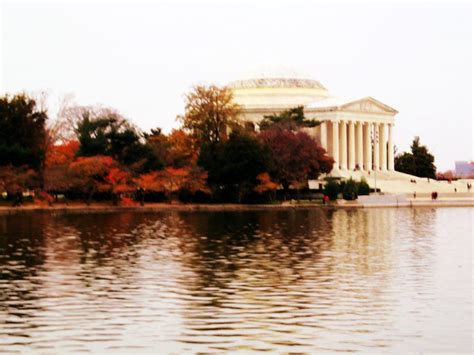 Jefferson Memorial - Rolling Out