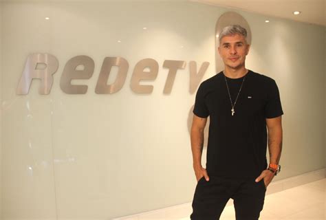 Redetv Anuncia A Contrata O De Ivan Mor