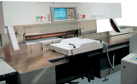 Massicot à grande vitesse Autotrim M POLAR Cutting Technologies