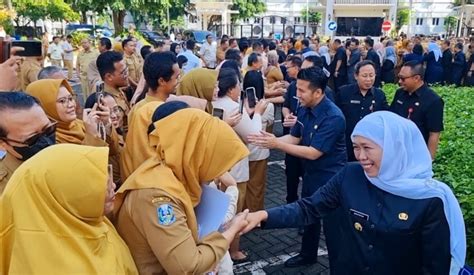 Kemesraan Ini Mengiringi Apel Terakhir Asn Pemprov Jatim Bareng