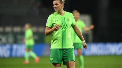 Fußball Bundesliga der Frauen Alexandra Popp verlängert beim VfL Wolfsburg