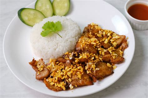 ข้าวหมูทอดกระเทียม สูตรหมูนุ่มและหอมกระเทียมมาก | Fried Garlic Pork ...