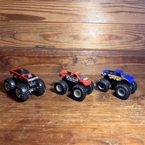 Hot Wheels Monster Jam Grave Digger X Trucks Scale Lot Of Eur Picclick Fr