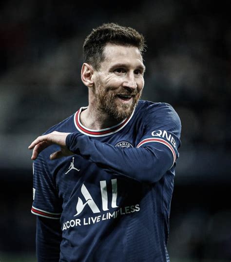 FaktaBola on Twitter 𝐁𝐑𝐄𝐀𝐊𝐈𝐍𝐆 Lionel Messi akan meninggalkan PSG