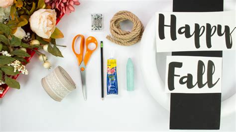 Beacon Adhesives - Consumer - DIY Hello Fall Wreath