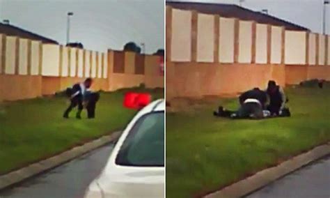 Dramatic Moment Good Samaritan Helps Police Make Arrest After Saw Cop