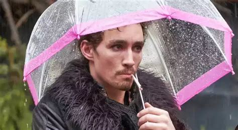 Klaus Hargreeves De The Umbrella Academy