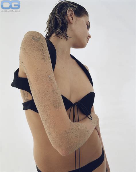 Kaia Gerber Nude Pictures Onlyfans Leaks Playboy Photos Sex Scene Uncensored