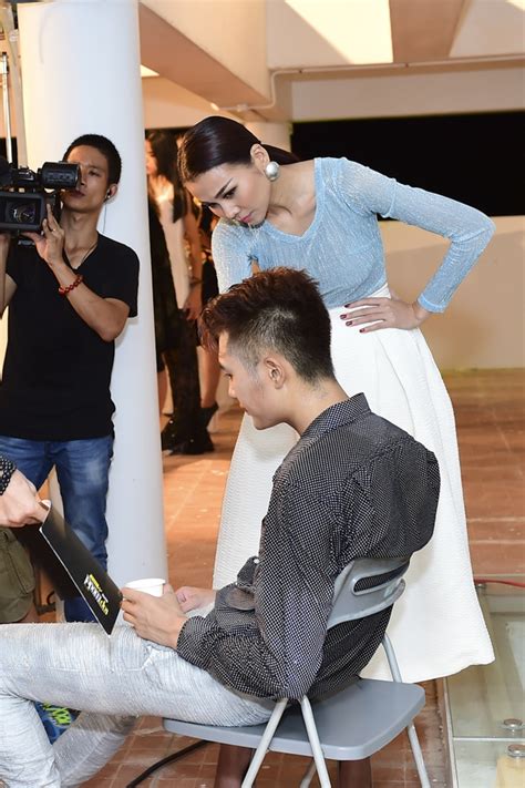 Next Top Model Hot boy Đức Thành ngất xỉu sau khi leo 27 tầng lầu