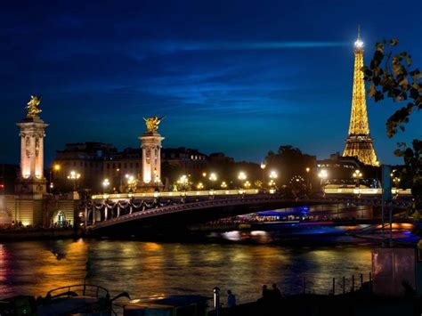 11 Best Night Tours of Paris To Help You Discover The City More ...