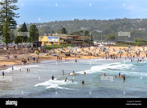 Dee why beach hi-res stock photography and images - Alamy