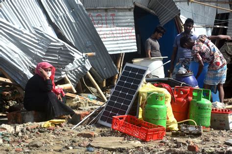 Death Toll Hits 28 Millions Without Power After Bangladesh Cyclone