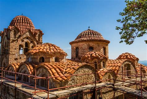 Église Bizantine Dans La Ville Médiévale De Mystras Photo stock Image