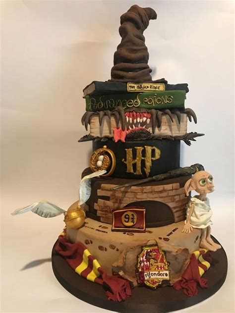 Magical Harry Potter Themed Wedding Cake Emmalovesweddings