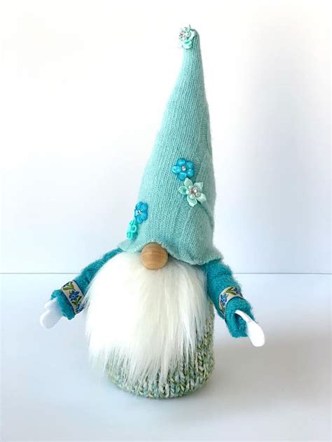 How To Make Easy Diy Gnomes Free Pattern Bloom Gnome Patterns