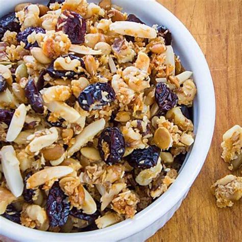 23 Homemade Paleo Granola Recipes For An Easy Breakfast Paleo Grubs