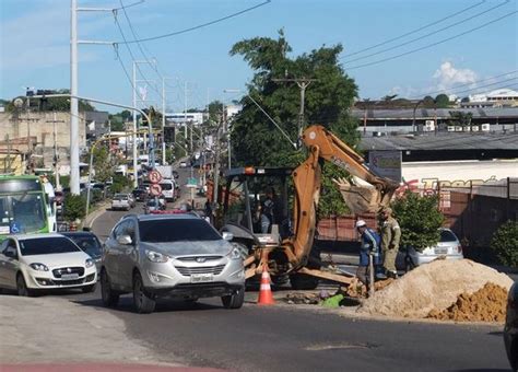 Seminf Executa Obra Emergencial Em Rede De Drenagem Na Av Silves Zona