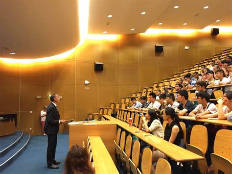 Ecole Centrale De Lyon Центральный университет школа Лиона Лион