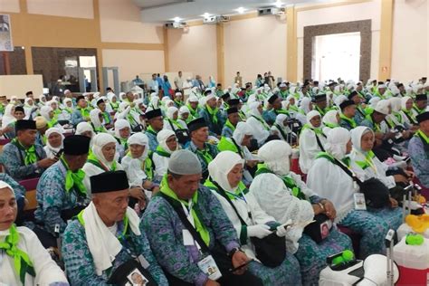 Calon Haji Kloter Padang Lawas Sumut Berangkat Ke Madinah