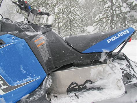 Polaris 600 Rush Pro R Snowgoer