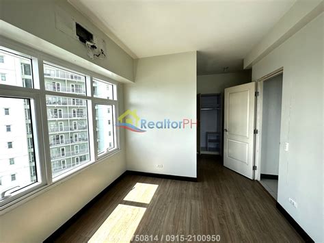 Unit 2903 29f Aston Tower Two Serendra Mckinley Parkway And 11th Ave