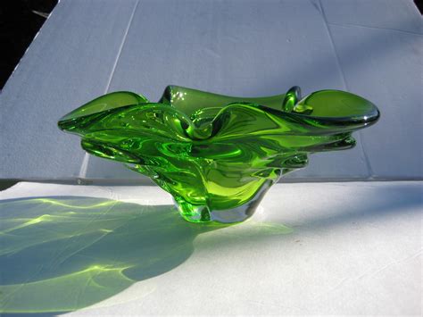 Chalet Lime Green Art Glass Bowl Collectors Weekly