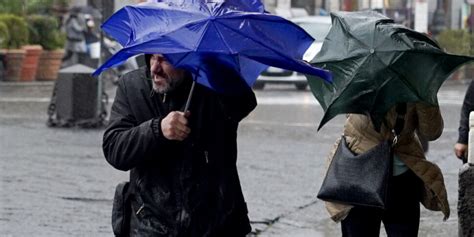 Tornano Piogge E Forti Raffiche Di Vento In Sicilia Allerta Gialla In