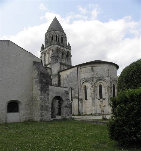 Abbatiale Sainte Marie de l Abbaye aux Dames à Saintes Charente