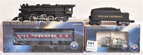 Lionel Polar Express Steam Passenger Train Set Off