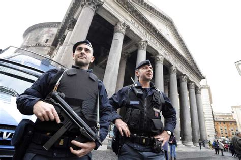 Allerta Terrorismo A Roma Rafforzati I Controlli Terzo Binario News