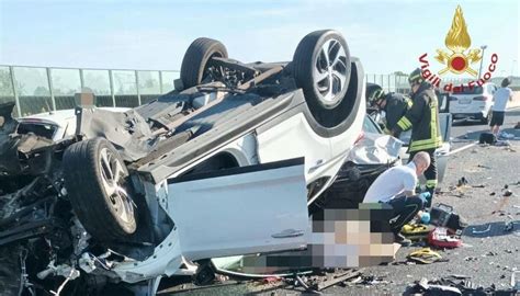 Incidente Sullautostrada A4 Nove Auto Coinvolte E Feriti Gravi