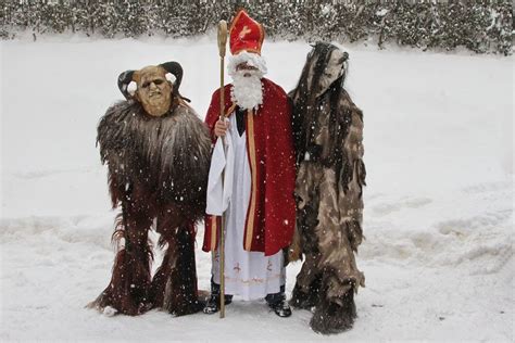 Sankt Nikolaus And Krampus