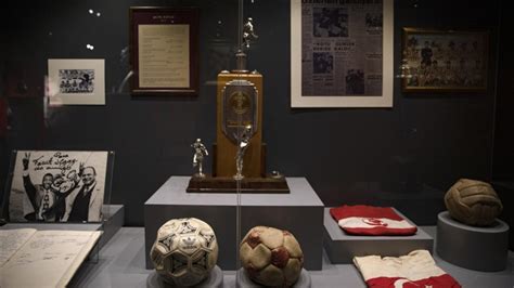 Şut ve Gol: Türk Futbol Tarihi Sergisi, Cumhurbaşkanlığı Külliyesi'nde ...