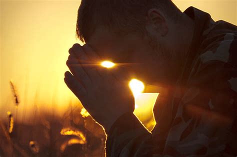 Soldier Praying Stock Photos Pictures And Royalty Free Images Istock