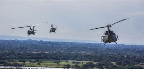 Helic Pteros Artillados Y De Asalto De La Fuerza A Rea De Colombia