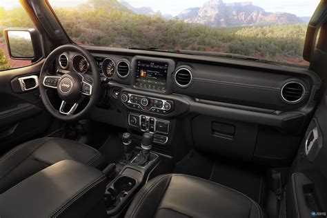 La Nouvelle Jeep Wrangler Se D Voile Et Passe L Hybride