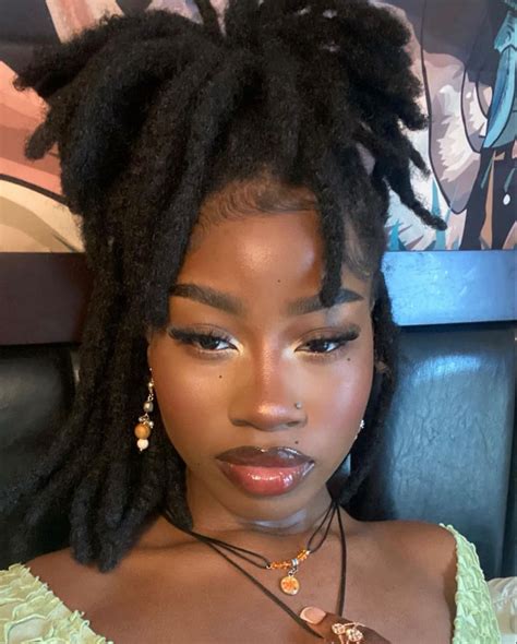 Insta Jseyaaaa Locs Hairstyles Pretty Hairstyles Braided Hairstyles