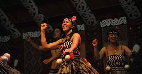 Kapa Haka Performing Arts 100 Pure New Zealand