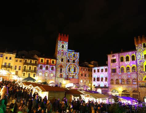 Arezzo A Natale La Magia Della Citt Del Natale E Dei Mercatini