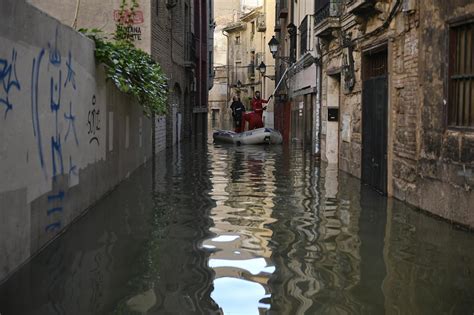 Poplave U Paniji Izlile Se Reke Na Severu Zemlje Zatvoreni Putevi