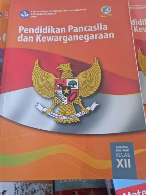 Buku Paket Pkn Kelas 12 Kurikulum 2013 Revisi Kompas Sekolah