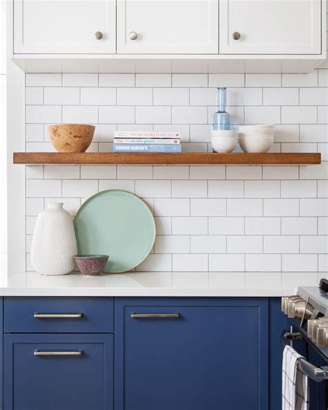 White Upper Cabinets Navy Blue Lower Cabinets Design Ideas Atelier