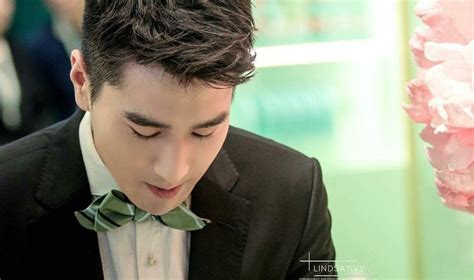 ปกพนในบอรด Mark chao