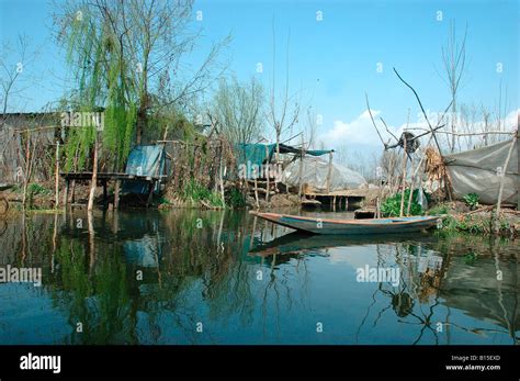 Dal lake Kashmir Stock Photo - Alamy