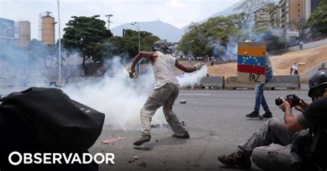 Quatro Mortos E 230 Feridos Em Protestos Contra Maduro Na Venezuela