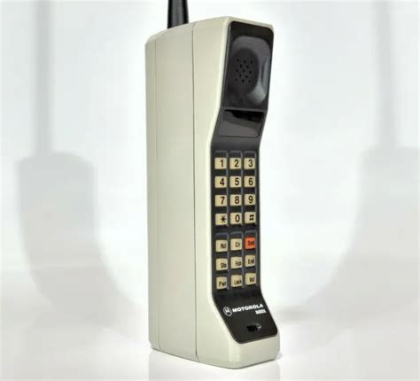 MOTOROLA DYNATAC 8000X Uk - First Brick Cell Phone Vintage Retro Rare ...