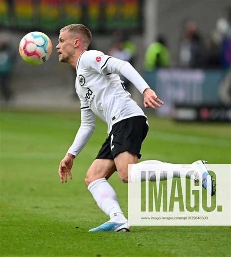 Philipp Max beim Fußball Bundesliga Spiel Eintracht Frankfurt gegen den